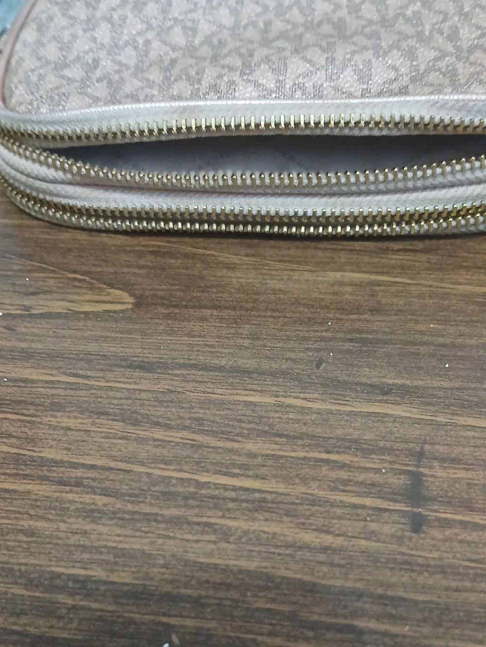 Michael Kors Rose gold clutch monogram, print